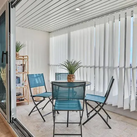 Central, Vue Epoustouflante. Apartamento *