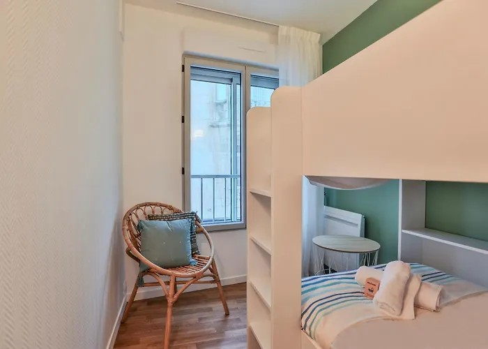 Central, Vue Epoustouflante. * 莱萨布勒-多洛讷